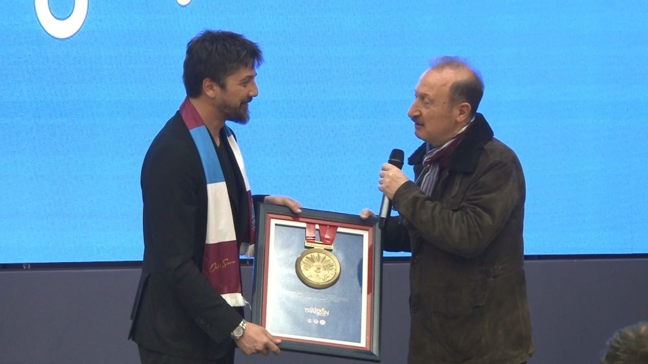 Başkentte Trabzon Günleri: Şenol Güneş ve Tolga Zengin vatandaşlarla buluştu