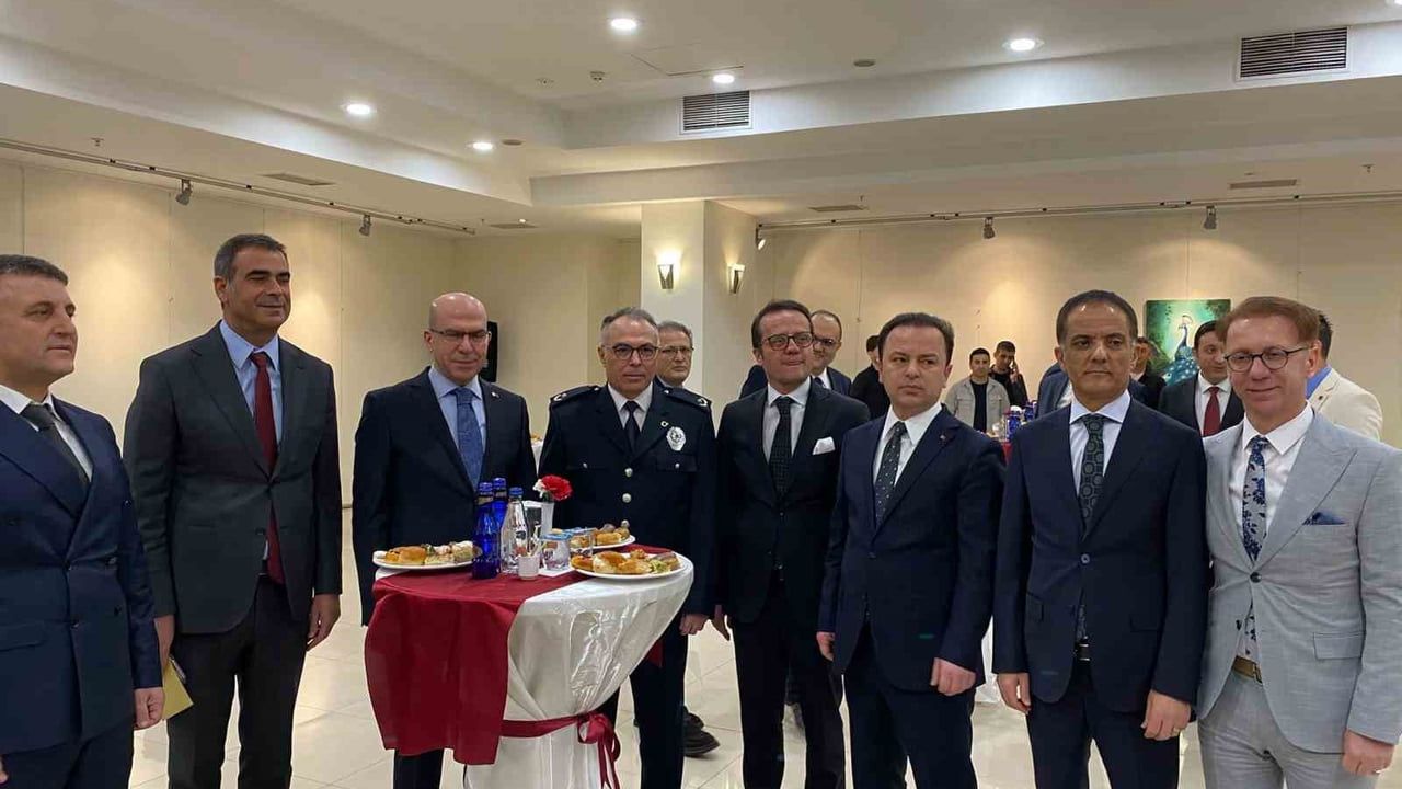 Başsavcı Mehmet Beşir Güven Anadolu Adalet Sarayı'ndaki polisleri Polis Haftası'nda ziyaret etti