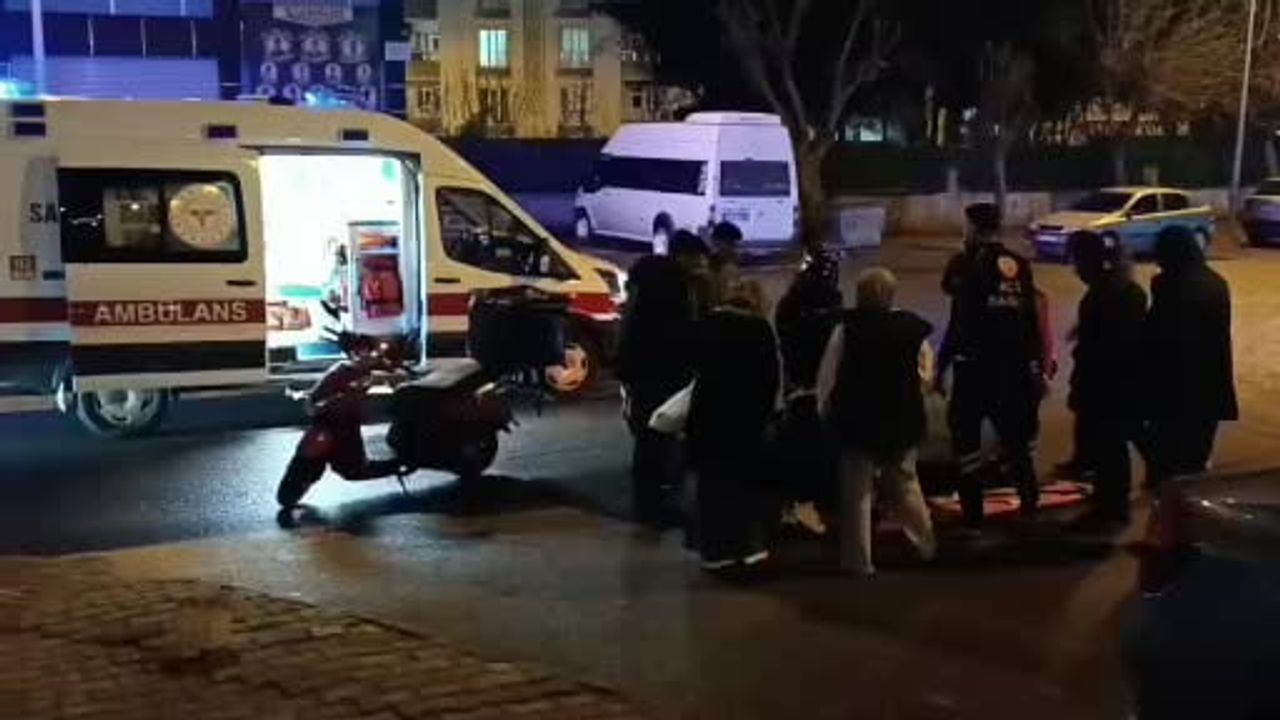 Batman'da direksiyon hakimiyetini kaybeden kurye motosiklet kazasında yaralandı