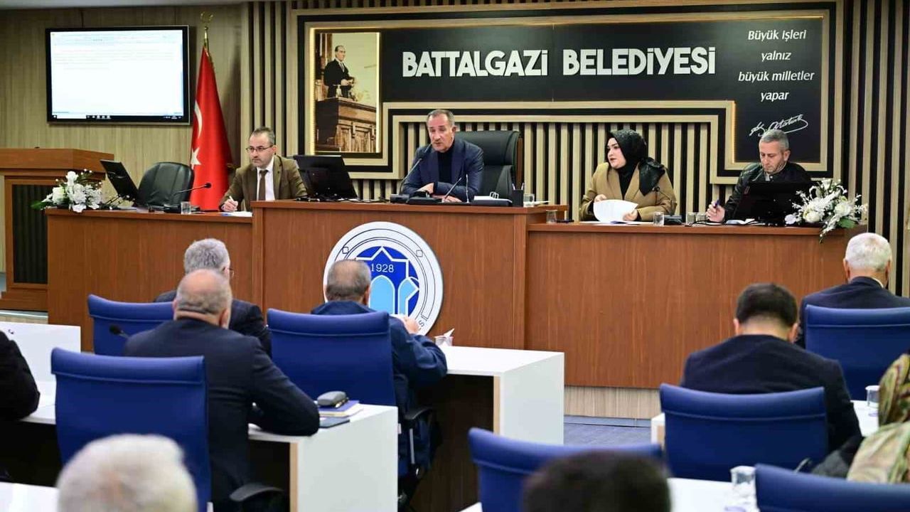 Battalgazi Belediyesi Nisan Meclis Toplantısı: İşletme Yönetmeliği ve İmar Planları Görüşüldü