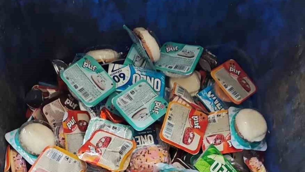 Battalgazi’de bakkallara yönelik denetimler: Tarihi geçmiş ürünler imha edildi