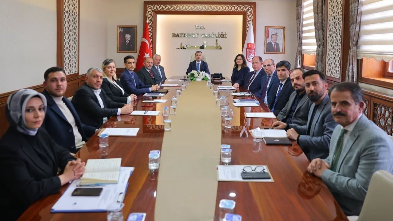 Bayburt’ta turizm çalışmaları ele alındı: Kale kazıları, yeraltı şehri restorasyonu ve Sırakayalar projesi