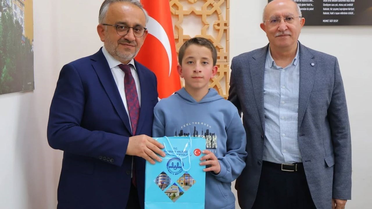 Bayburtlu Öğrenciler 'Genç Sada' Kur’an-ı Kerim’i Güzel Okuma Bölge Yarışmasında Birinci Oldu