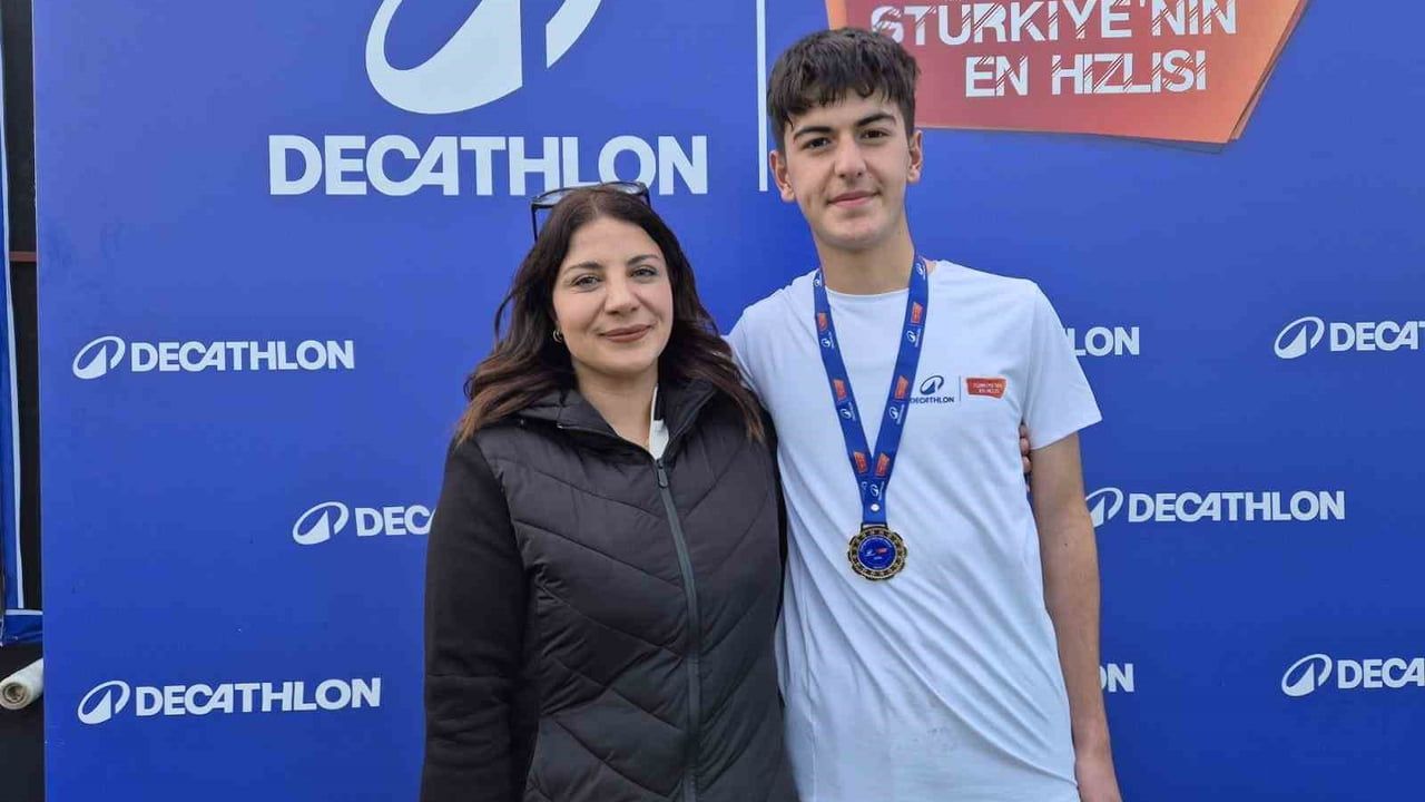 Berat İşler Eskişehir Bölge Yarışmaları'nda altın madalya kazanıp Türkiye Finalleri'ne hak kazandı