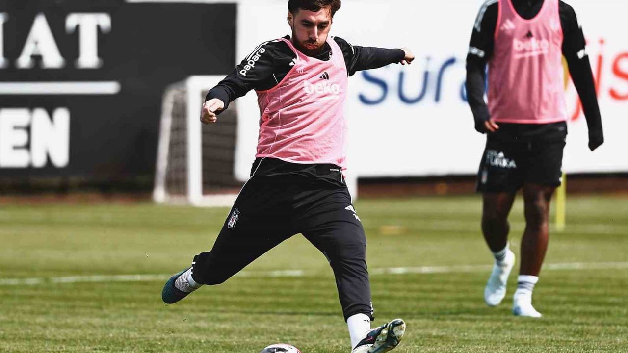 Beşiktaş, Samsunspor Deplasmanı Öncesi Nevzat Demir Tesisleri'nde Kondisyon ve Taktik Çalıştı