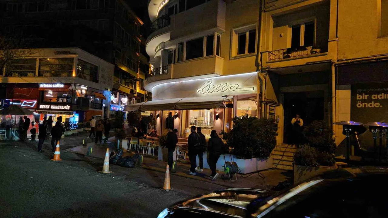 Beşiktaş'ta eğlence mekanına narkotik ve fuhuş operasyonu: İşletme sahibi Cem Mirap gözaltında