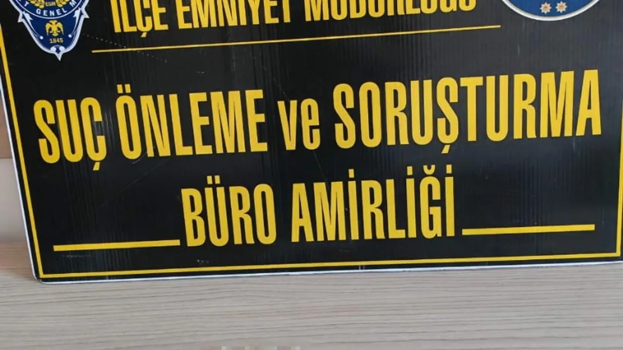 Beyşehir'de polis operasyonlarında uyuşturucu ve kaçak elektronik cihazlar ele geçirildi