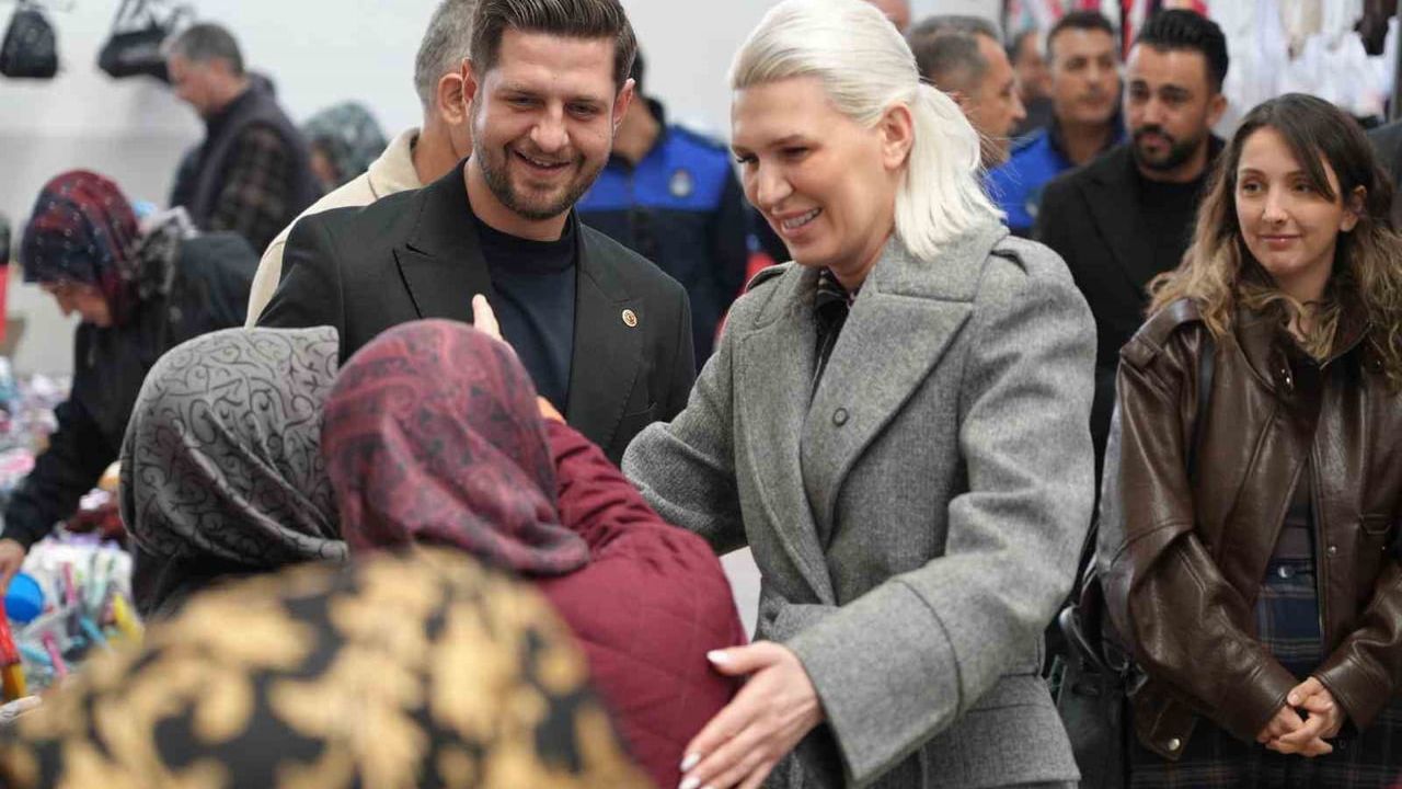 Bilecik Belediye Başkanı Melek Mızrak Subaşı, Kapalı Pazar Esnafı ve Vatandaşlarla Buluştu