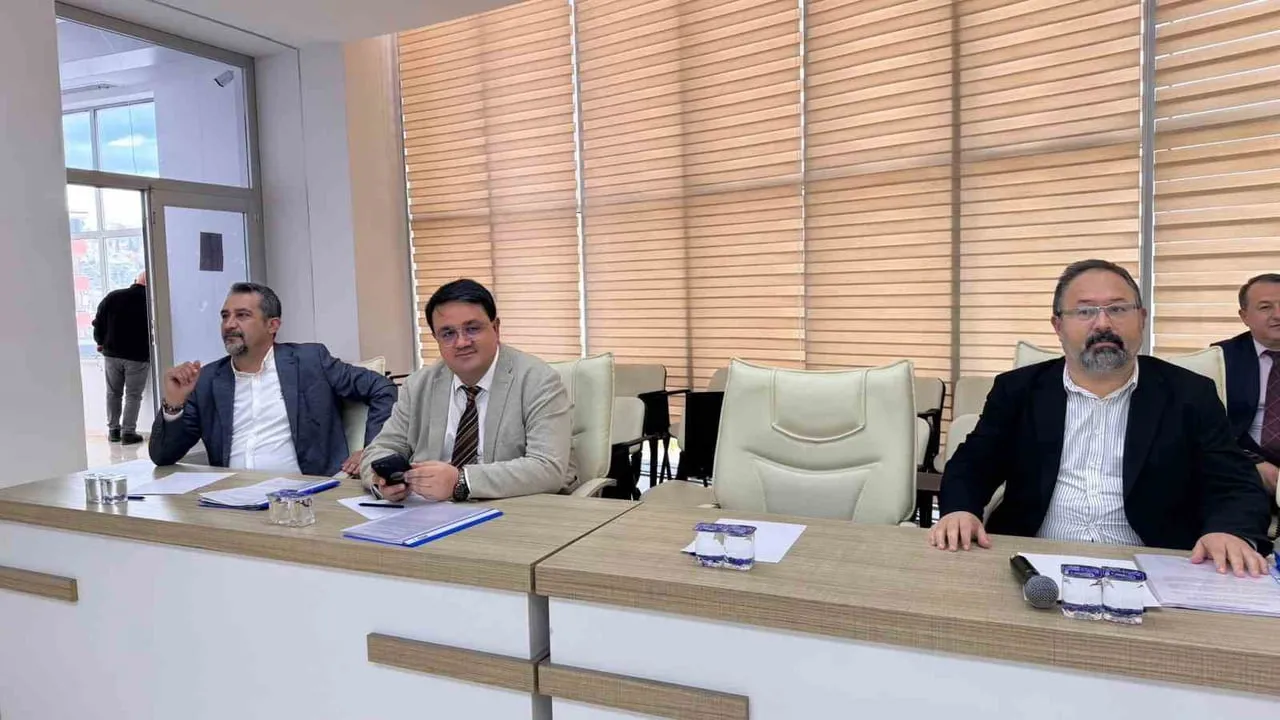 Bilecik Belediye Meclisi: Başkan Subaşı'nın Yokluğunda Bazı Yardımcı ve Müdür Koltukları Boş Kaldı