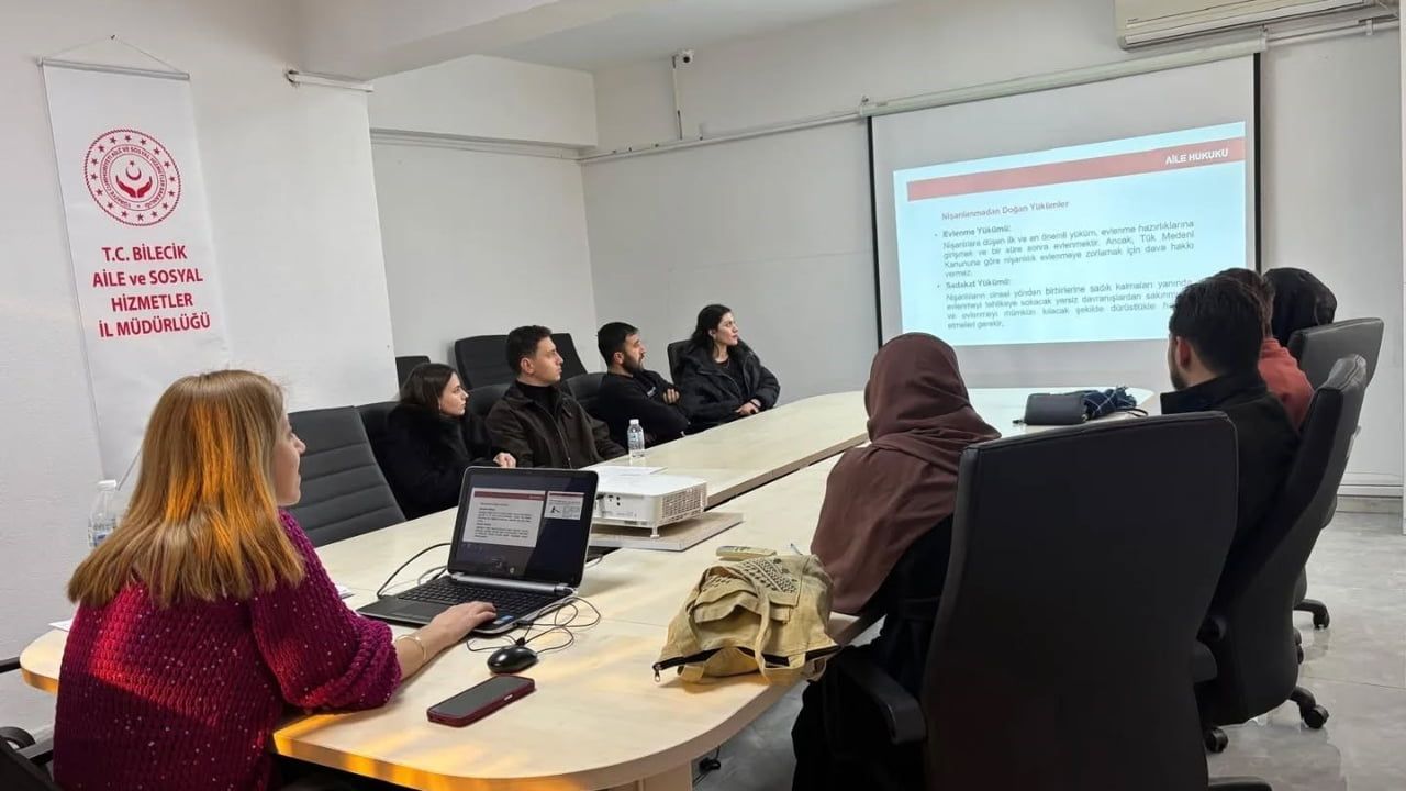 Bilecik’te 'Evlenecek Gençlerin Desteklenmesi Projesi' kapsamında evlilik öncesi eğitim verildi