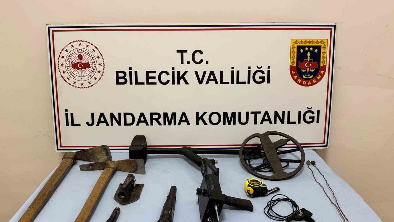 Bilecik'te kaçak kazı operasyonu: 3 şüpheli suçüstü yakalandı