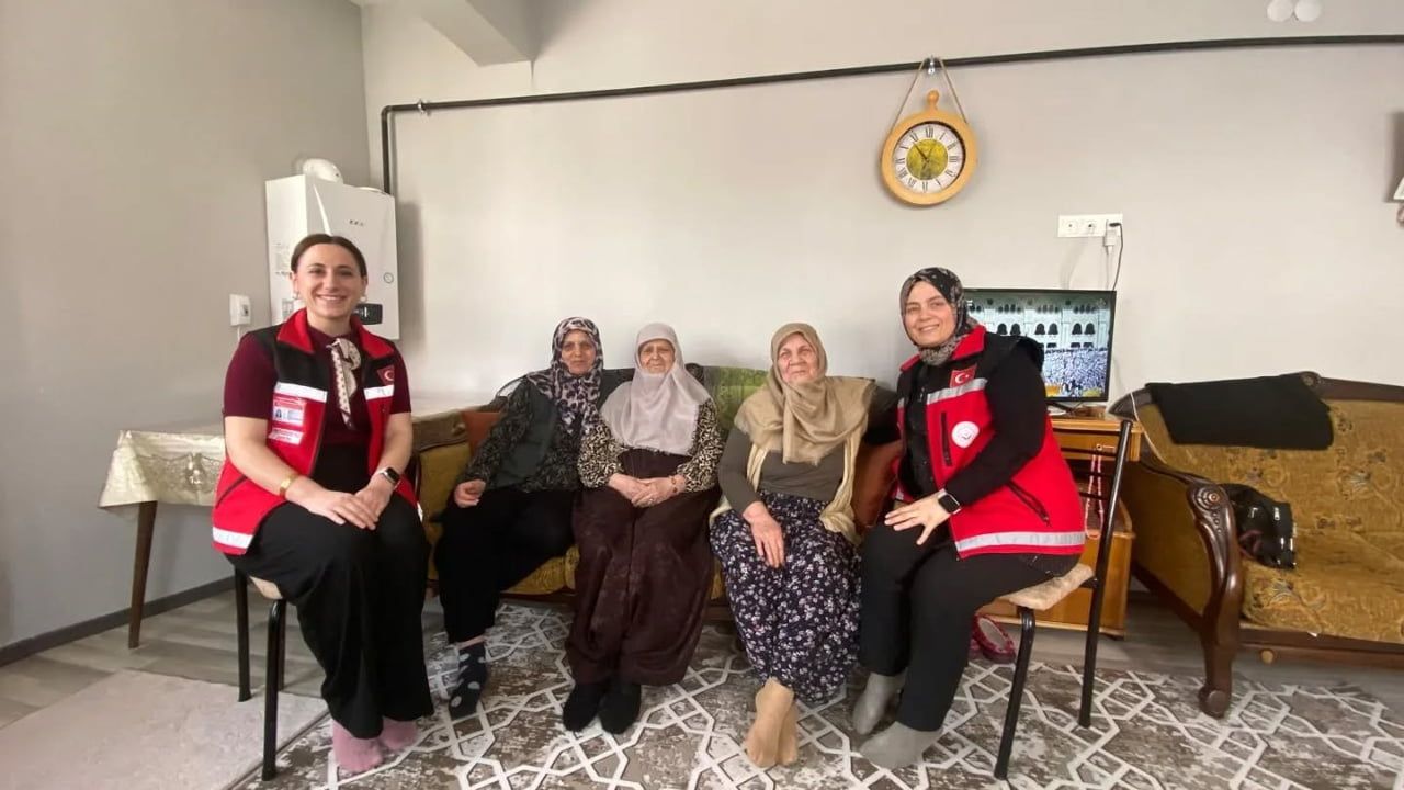 Bilecik'te Kıbrıs gazilerinin ailelerine vefa ziyareti