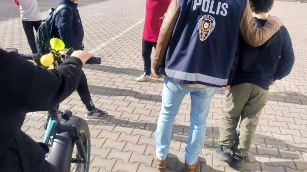 Bilecik'te öğrenciler 'Eğitim ve Güvenlik Projesi' kapsamında bilgilendirildi