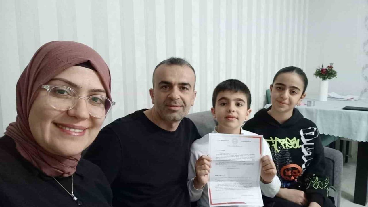 Bilecik’te öğrenciler polis velilere özel mektup gönderdi: Türk Polis Teşkilatı 181. yıl mesajı