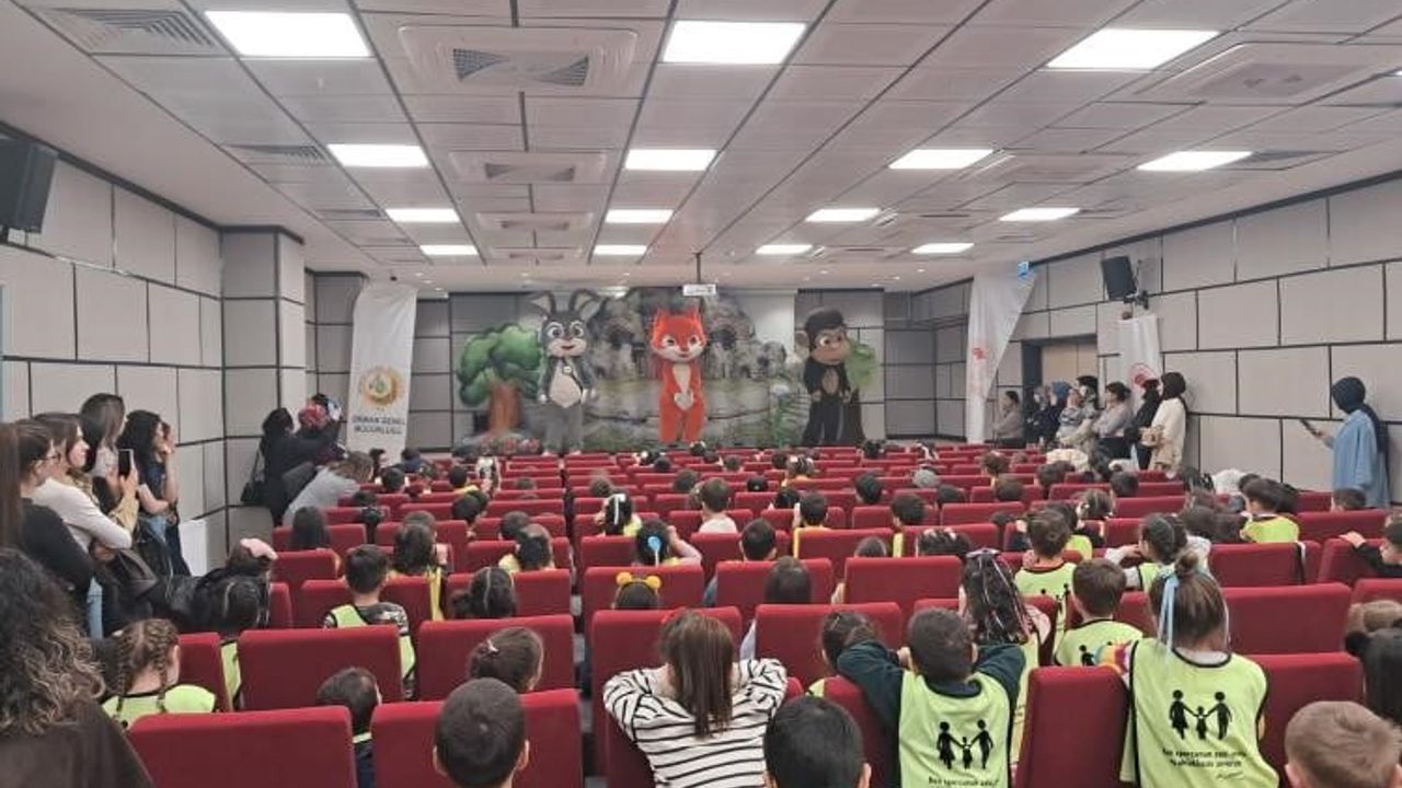 Bilecik'te Okul Öncesi Öğrenciler 'Akıllı Tavşan Momo' Müzikalinde Doğa Bilinci Edindi