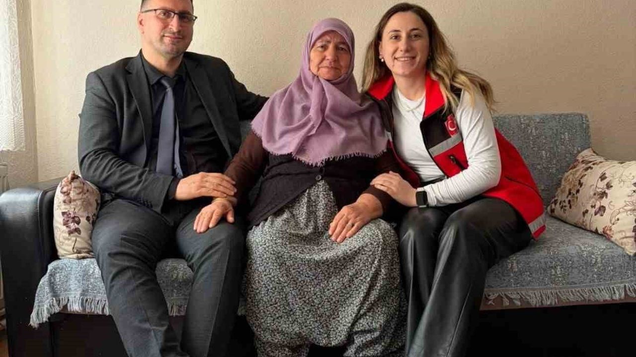 Bilecik'te Şehit Mithat Çolak'ın sene-i devriyesinde ailesine anlamlı ziyaret