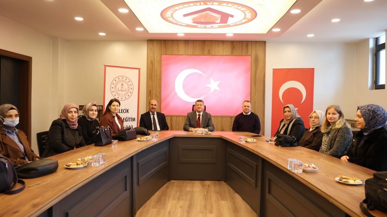 Bilecik’te servis güvenliği değerlendirildi: Rehber personelle toplantı yapıldı