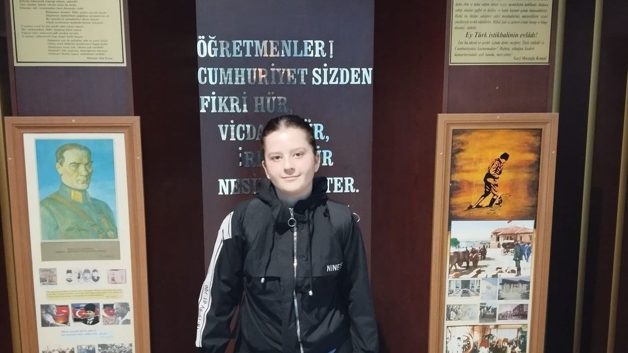 Bilecikli Öğrenci Aylin Özer 'Su Verimliliği' Şiir Yarışmasında Türkiye Birincisi