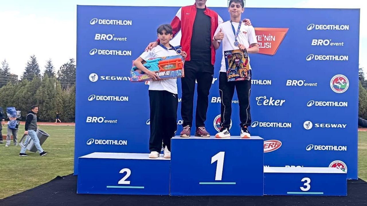 Bilecikli sporcular Decathlon Türkiye Bölge Finallerinde derece aldı