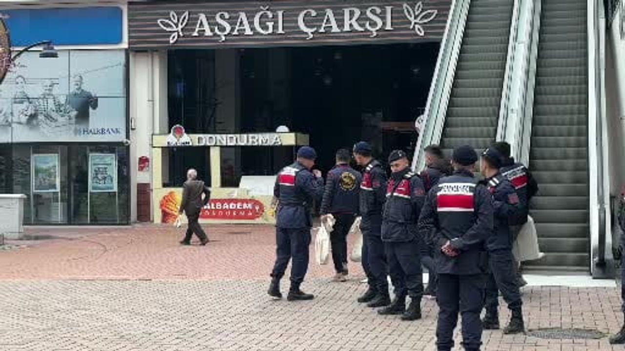Bolu Belediyesi'nde jandarma incelemesi tamamlandı: Önemli evraklar savcılığa götürüldü