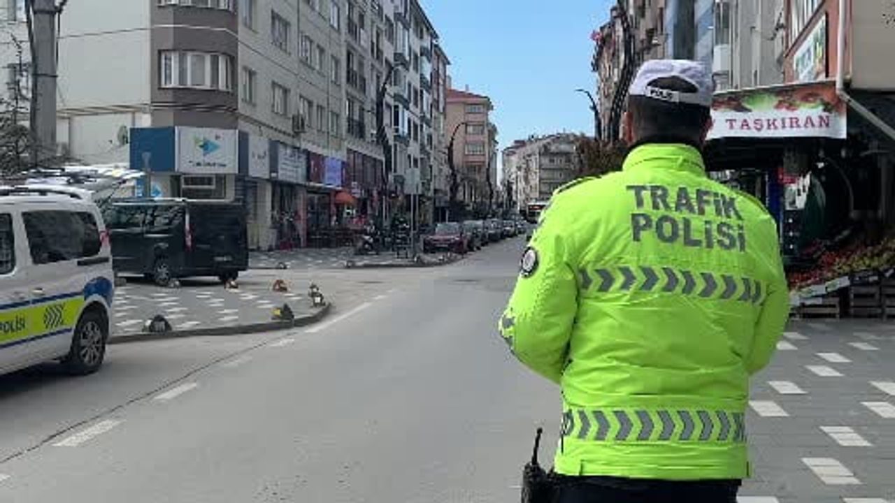 Bolu’da Trafik Denetimleri Yoğunlaştırıldı: Motosiklet ve Özel Halk Otobüsleri Kontrol Edildi