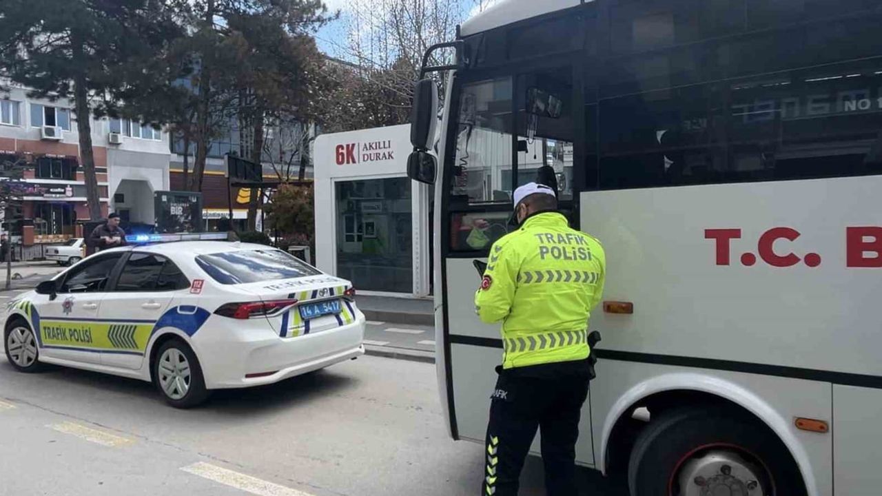 Bolu’da Trafikte Sıkılaştırılan Denetimler: Motosiklet ve Özel Halk Otobüsleri Kontrol Edildi
