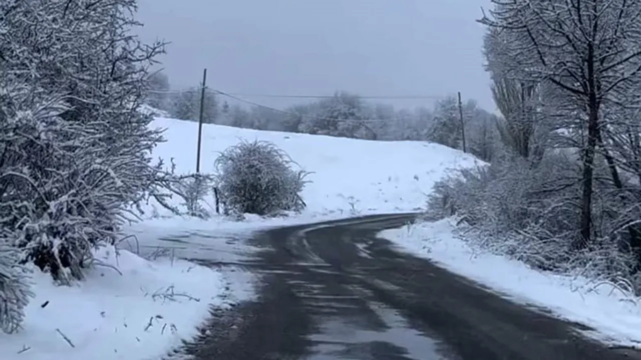 Bolu'nun Gerede İlçesinde Nisan Ayında Kar Etkili Oldu