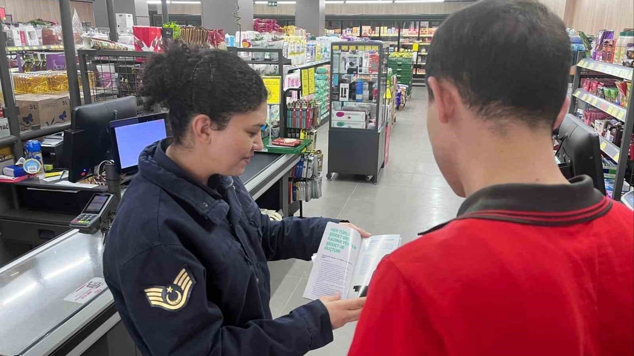 Bolvadin'de Jandarma, 'Kadına El Kal-ka-maz ve KADES' Uygulamasını Anlattı