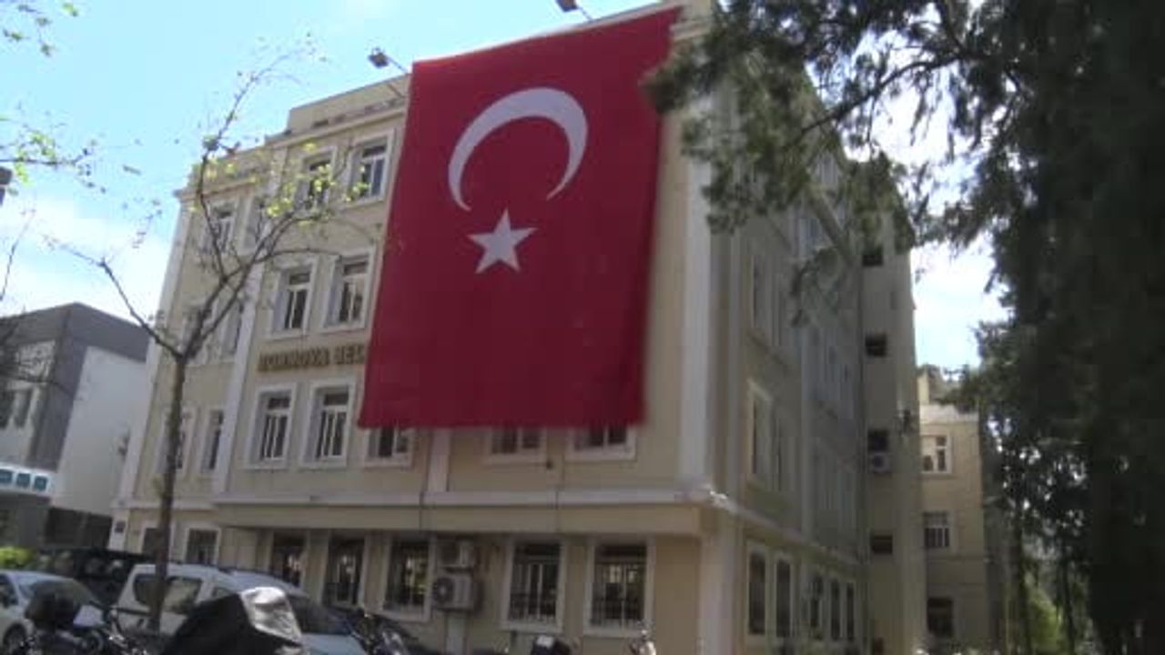 Bornova Belediye Başkanı Ömer Eşki ve 3 şüpheli serbest bırakıldı