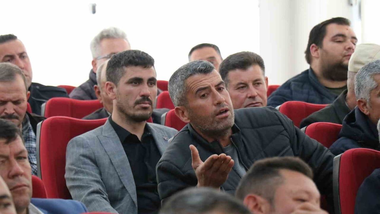 Bozdoğan Belediye Başkanı Mustafa Galip Özel, muhtarlarla iki yıllık hizmetleri değerlendirdi