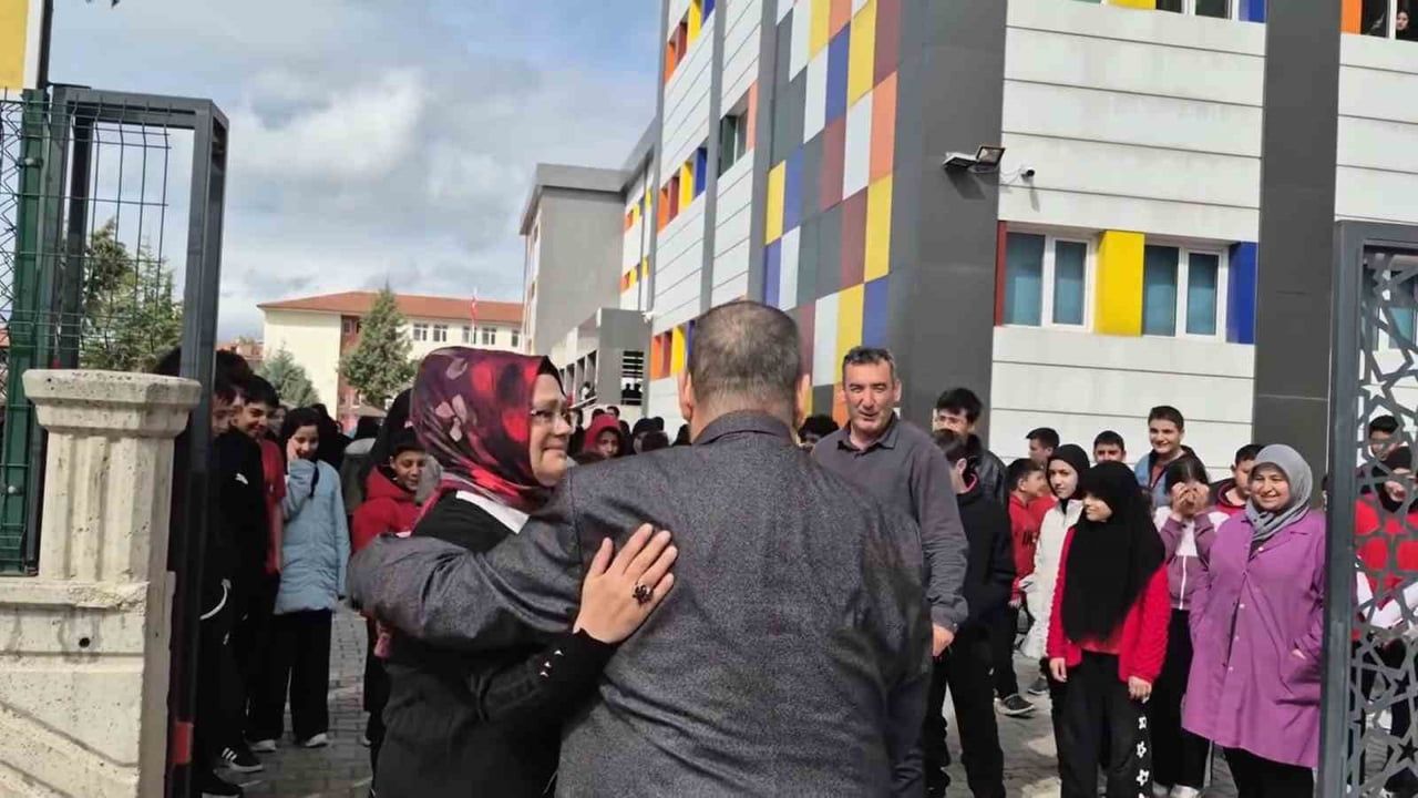 Bucak’ta Din Kültürü ve Ahlak Bilgisi öğretmeni Süleyman Arı için duygusal veda