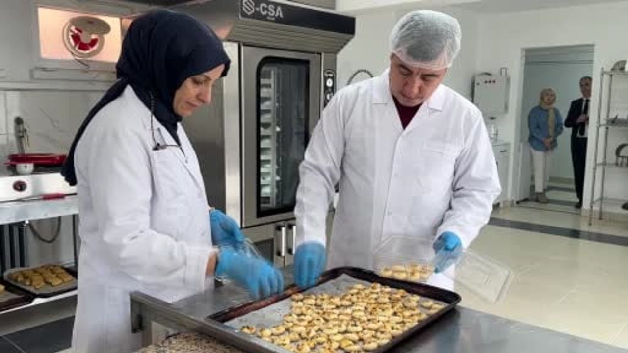 Burdur'da glutensiz ekmek atölyesi yaklaşık 400 çölyak hastasına düzenli üretim sağlıyor