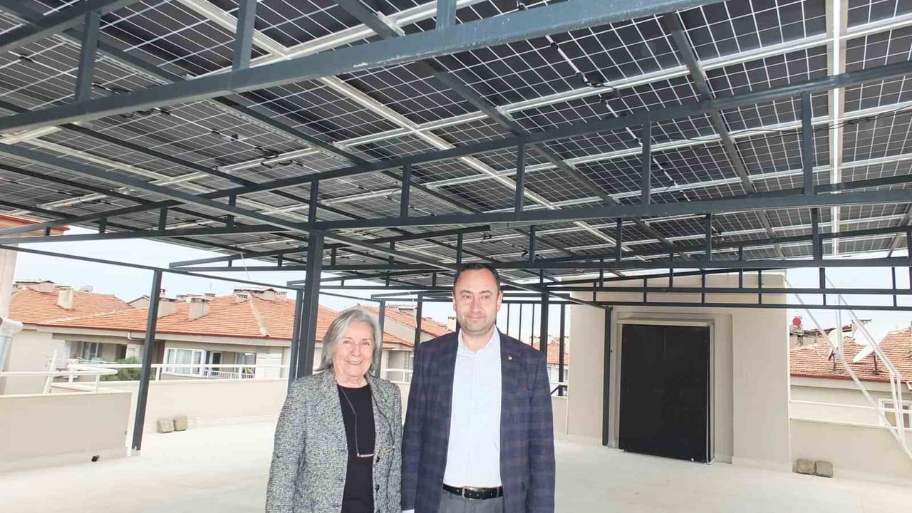 Burhaniye'de Kenan Sucuoğlu Huzurevi imeceyle yenilendi: Güneş enerjisi ve oda donanımı eklendi