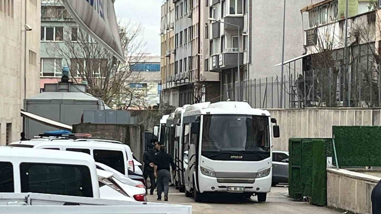 Bursa Başsavcılığı: Bozbey dahil 30 kişi tutuklandı, 33 kişiye adli kontrol kararı verildi