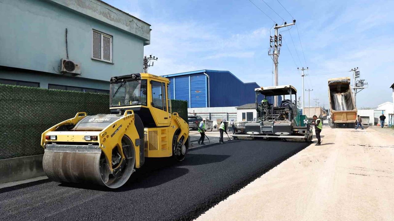 Bursa Büyükşehir Belediyesi, Gürsu Kumlukalan'da 1,2 km yol ve asfalt çalışması