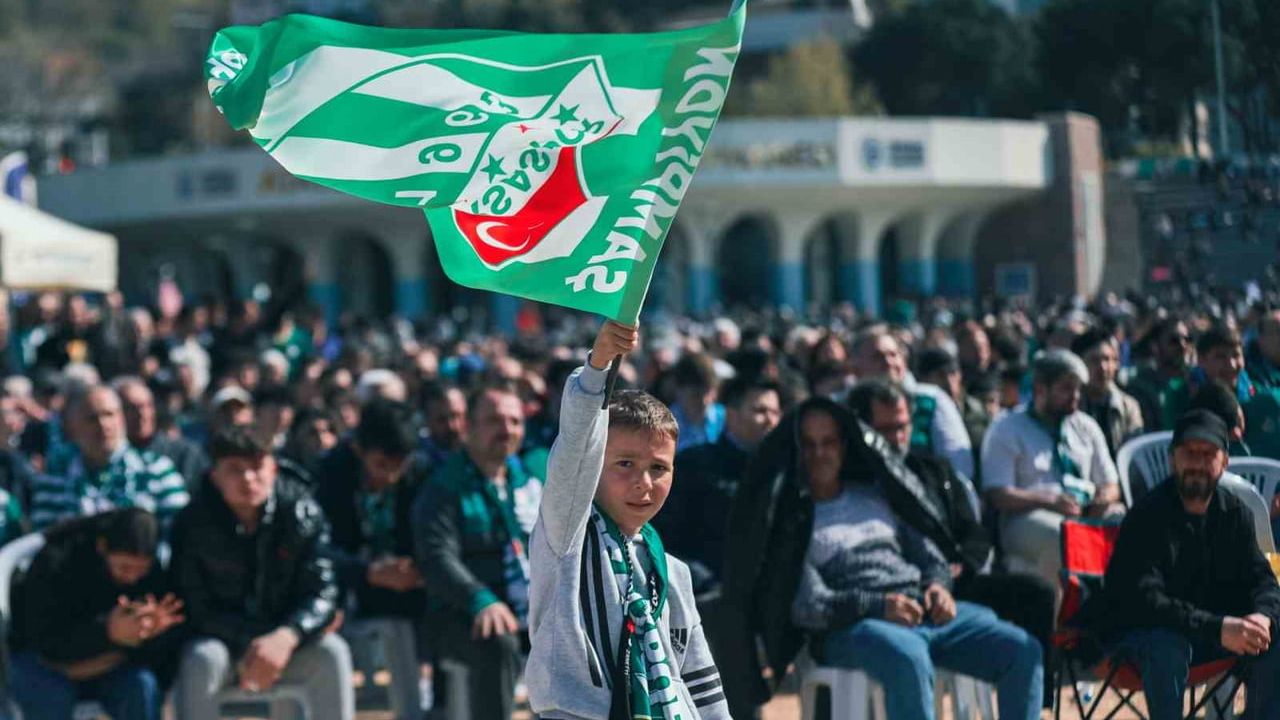 Bursa’da Bursaspor coşkusu dev ekrana taşındı