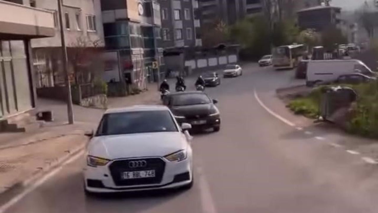 Bursa'da düğün konvoyunda tehlikeli sürüş: ters şeride giren araçlar diğer sürücüleri riske attı