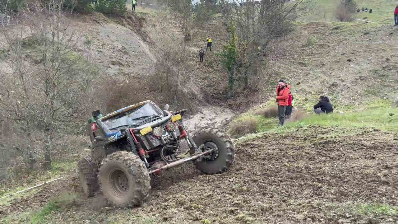 Bursa Ericek'te off-road etkinliğinde takla: sürücü koruma demirleri sayesinde yara almadan kurtuldu