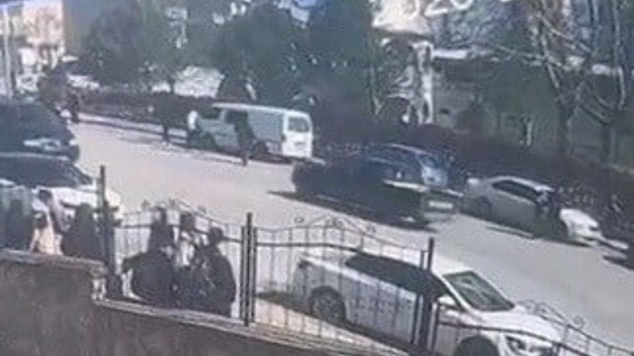 Bursa İnegöl'de drift yapan kamyonet yayaya çarptı; 17 yaşındaki sürücüye 226 bin TL ceza