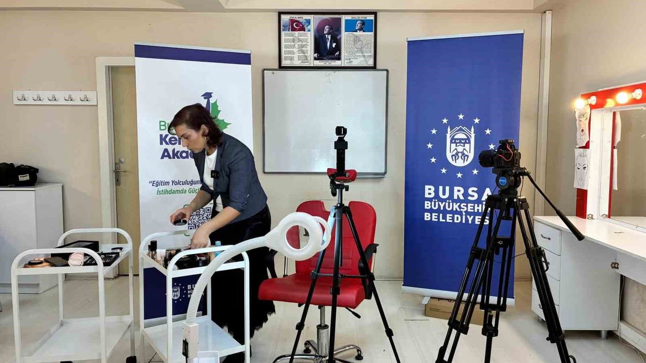 Bursa Kent Akademisi'nde uzaktan eğitim dönemi başlıyor