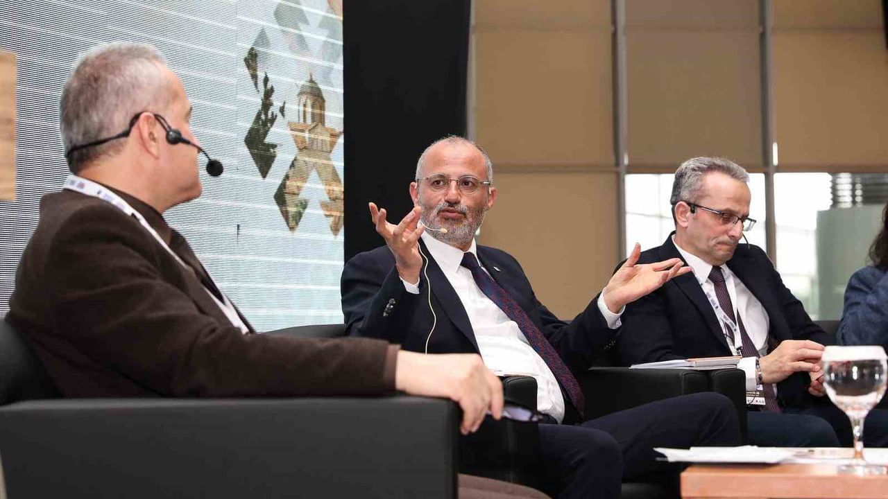 Bursa’nın Fethi’nin 700. Yılı: Uluslararası Sempozyumda Tarih, Kültür ve Siyaset