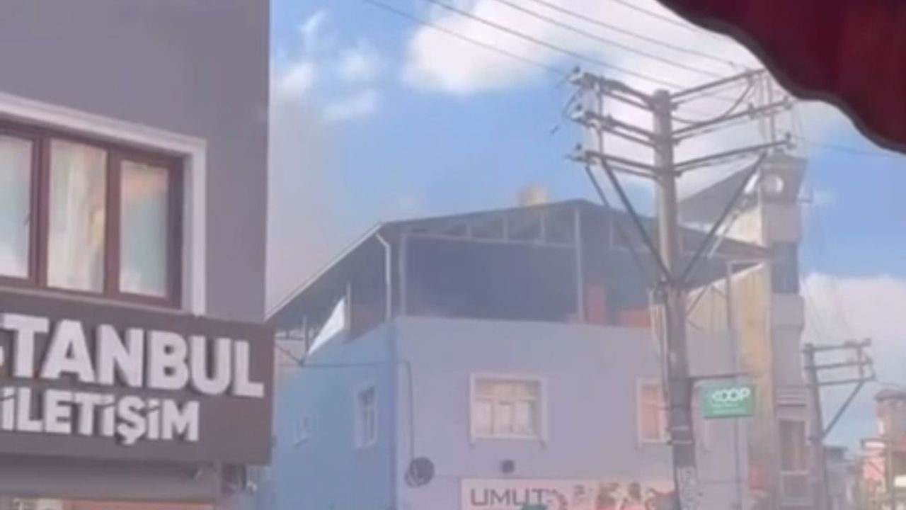 Bursa Osmangazi'de çatı katı yangını kontrol altına alındı