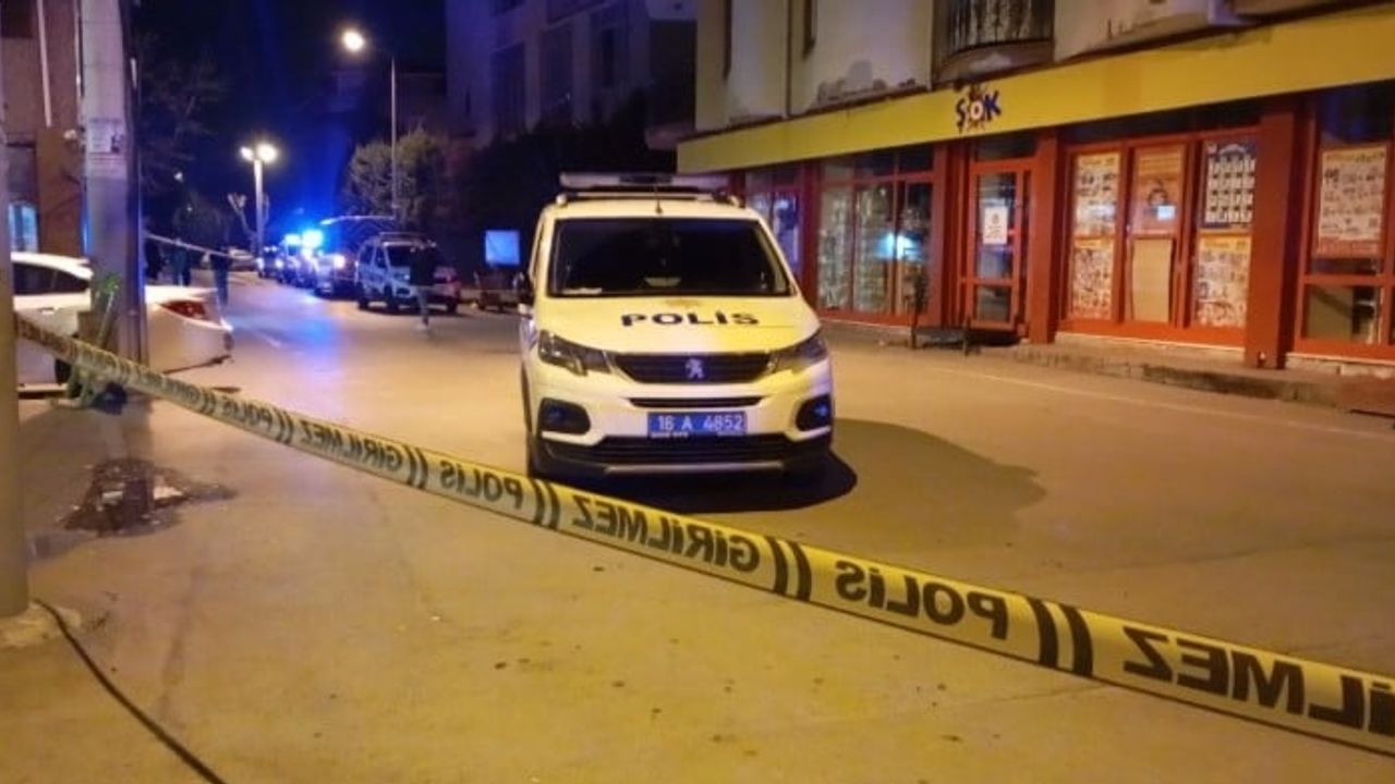 Bursa Osmangazi'de silahlı kavga: 2 kişi bacağından yaralandı