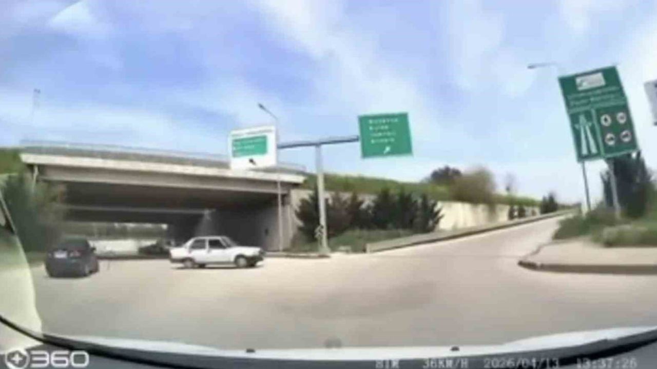 Bursa Şehir Hastanesi kavşağında ters yön tehlikesi güvenlik kamerasına yansıdı