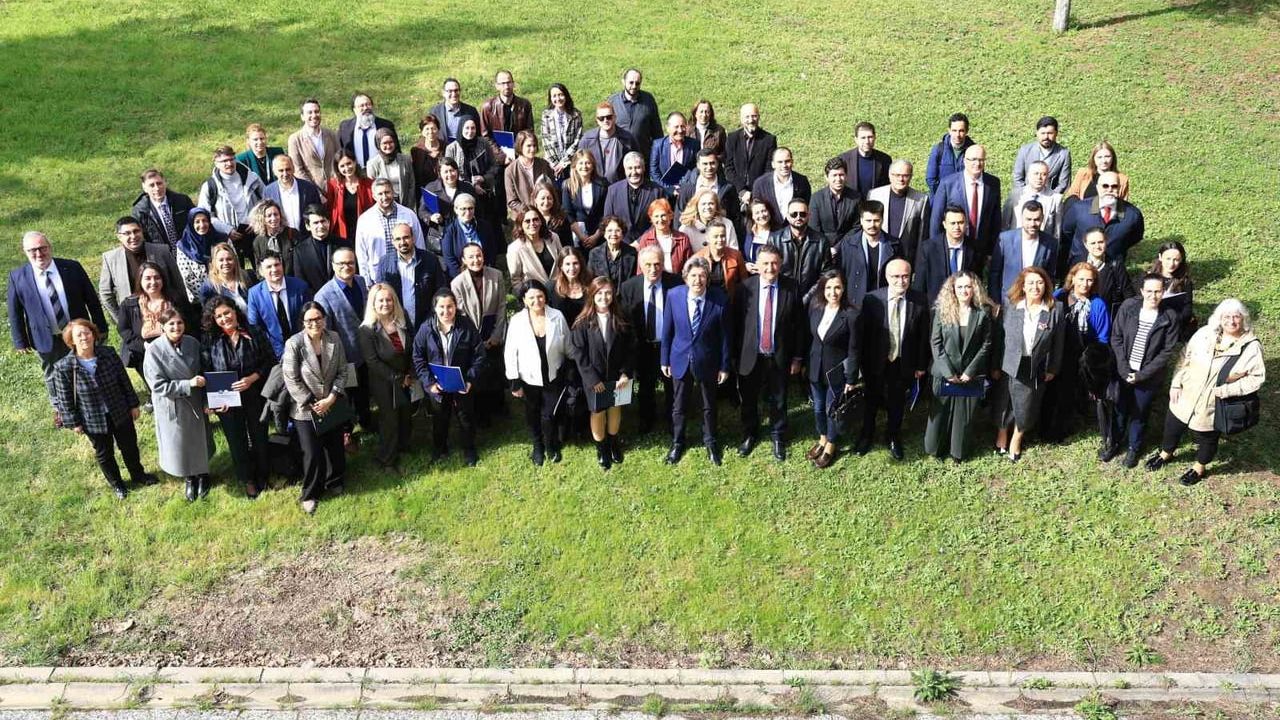 BUÜ'de 'Başarılı Akademisyenlerin Rektörle Buluşması' etkinliği sürüyor