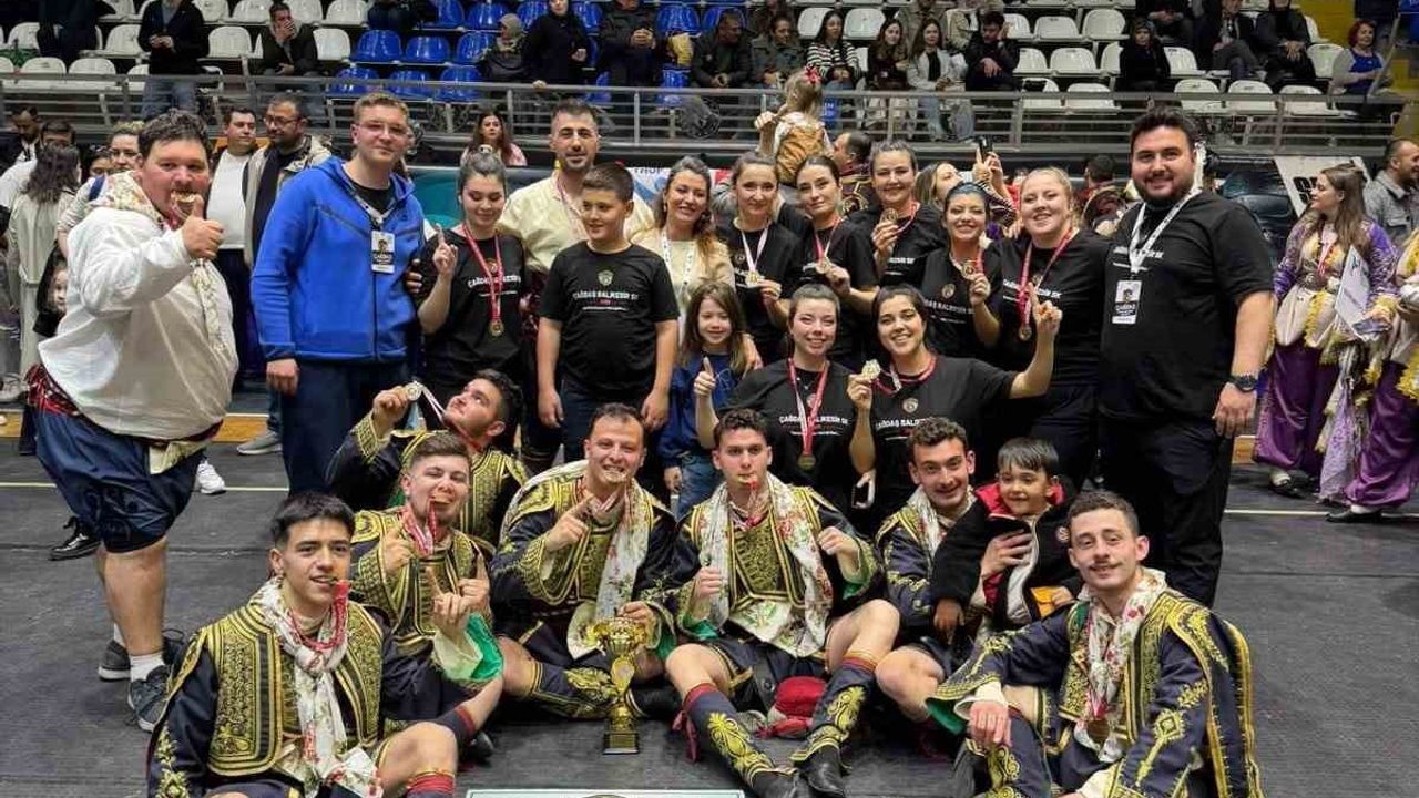 Çağdaş Balıkesir Spor Kulübü, Geleneksel Halk Oyunları Karma Dalında İl Birincisi Oldu
