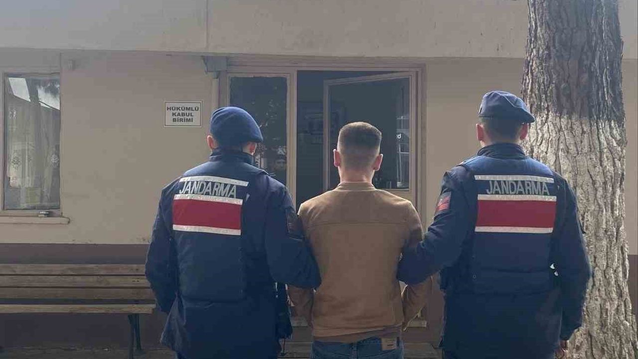 Çanakkale'de jandarma operasyonu: Farklı suçlardan aranan 15 kişi tutuklandı