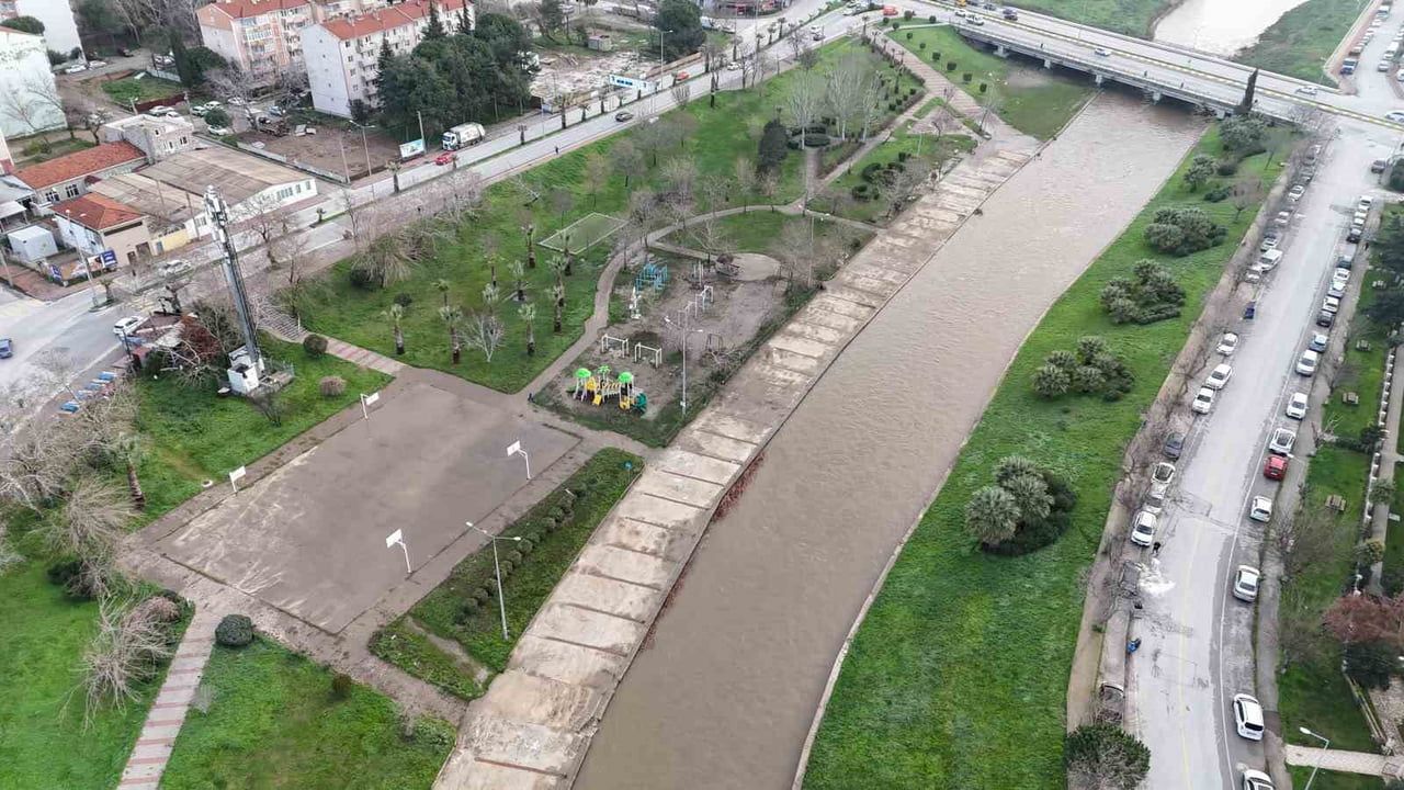 Çanakkale Valiliği uyardı: Atikhisar Barajı doldu, Sarıçay çevresinde taşkın riski