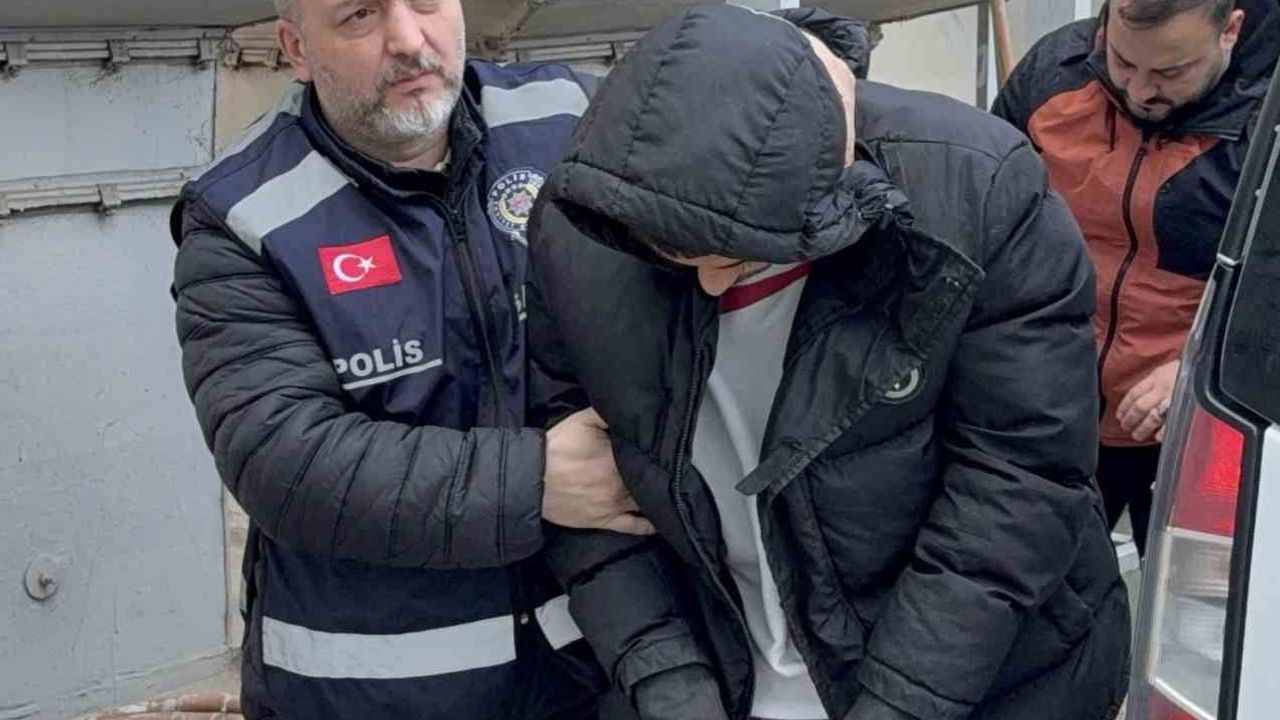 Canik'te berber salonunda kavga: 4 kişi makasla yaralandı, silahla ateş eden tutuklandı