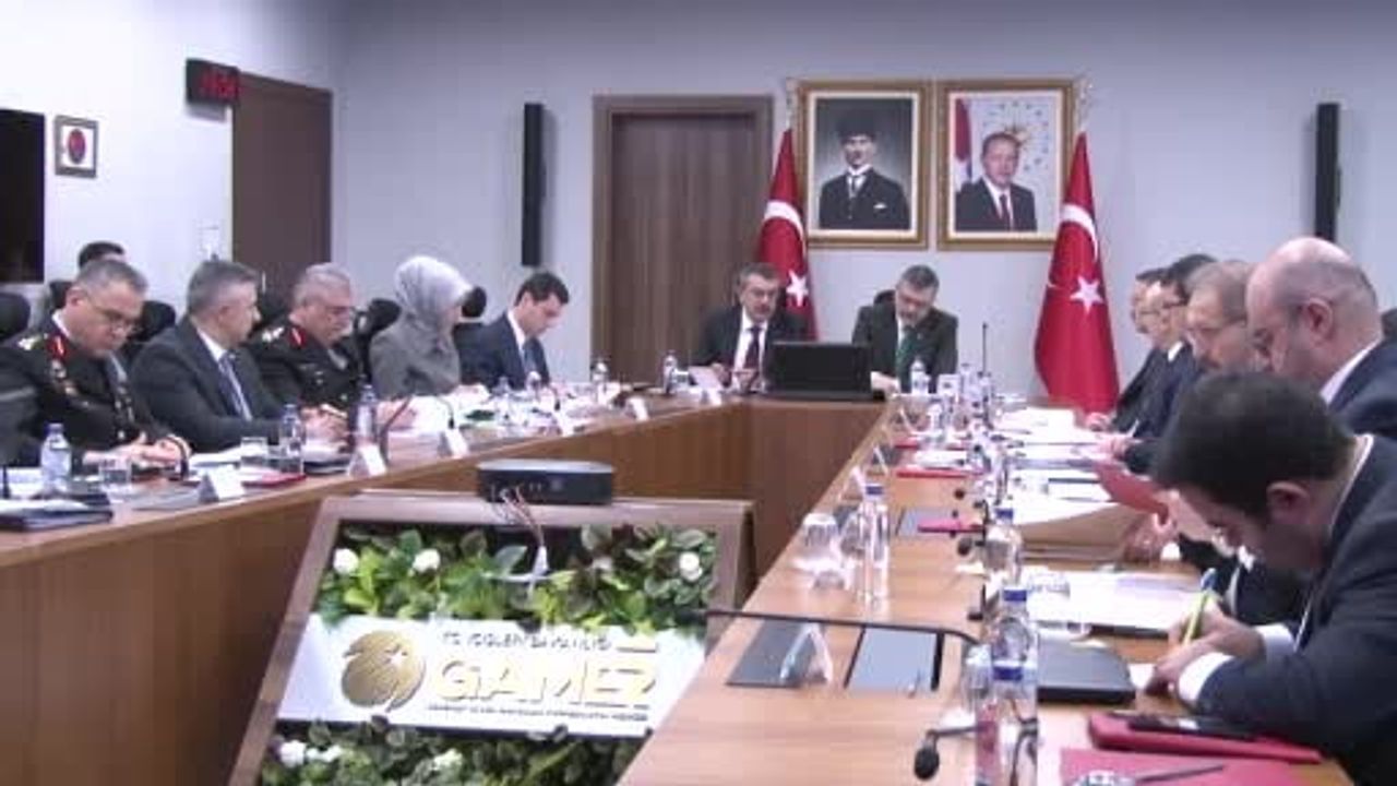 Çiftçi ve Tekin’in 81 il valisi ve il milli eğitim müdürleriyle çevrimiçi toplantısı başladı — Okul güvenliği gündemde